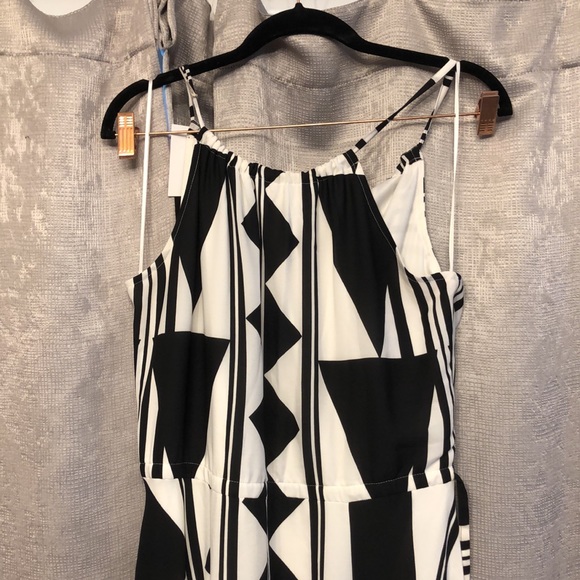 Express dress - Picture 3 of 6